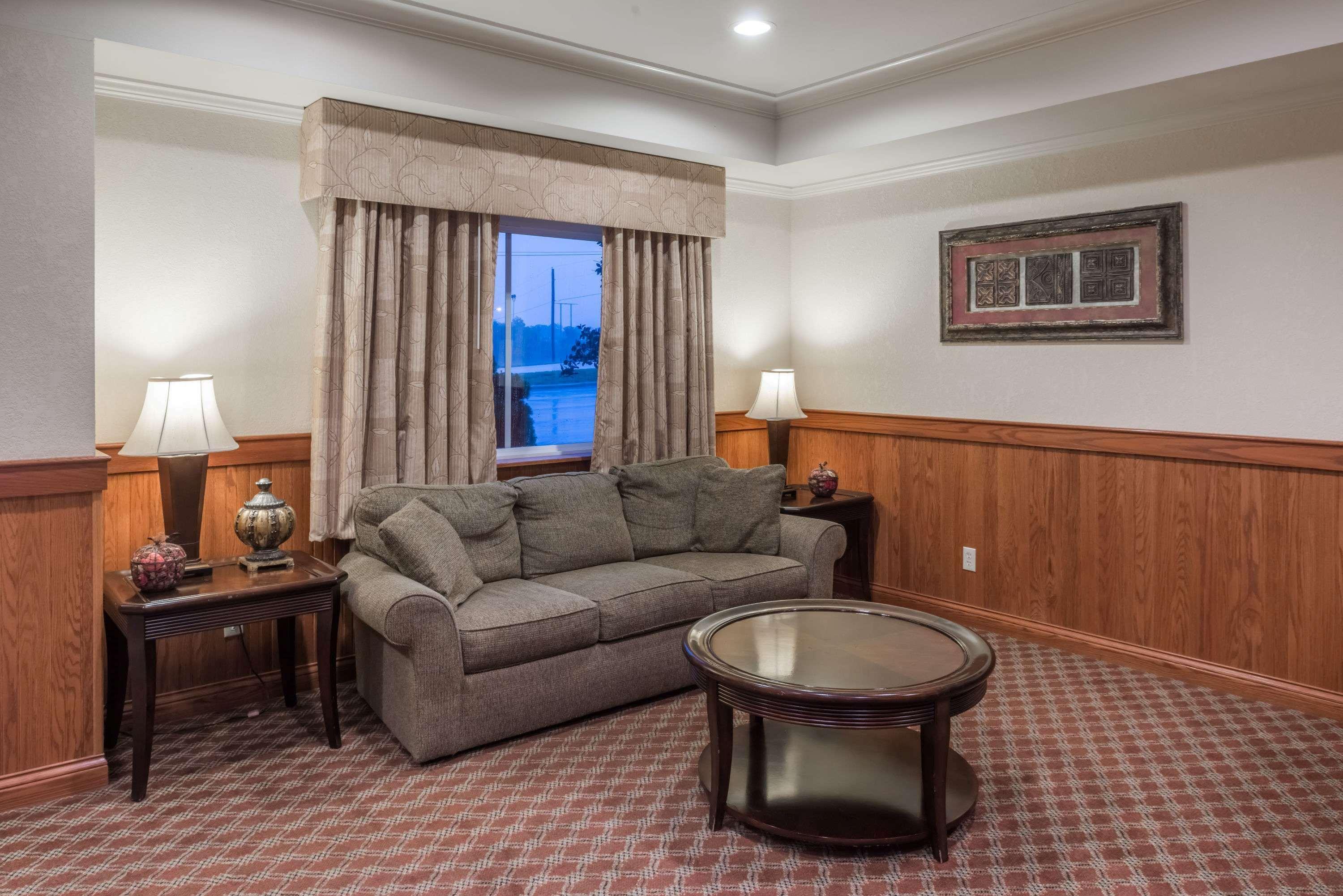 ซูเปอร์ 8 บาย วินด์แฮม เซนต์โรเบิร์ต ฟอร์ต เลียวนาร์ด วูด แอเรีย Hotel ภายนอก รูปภาพ